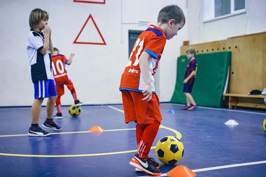 Главные преимущества спортивных школ по футболу